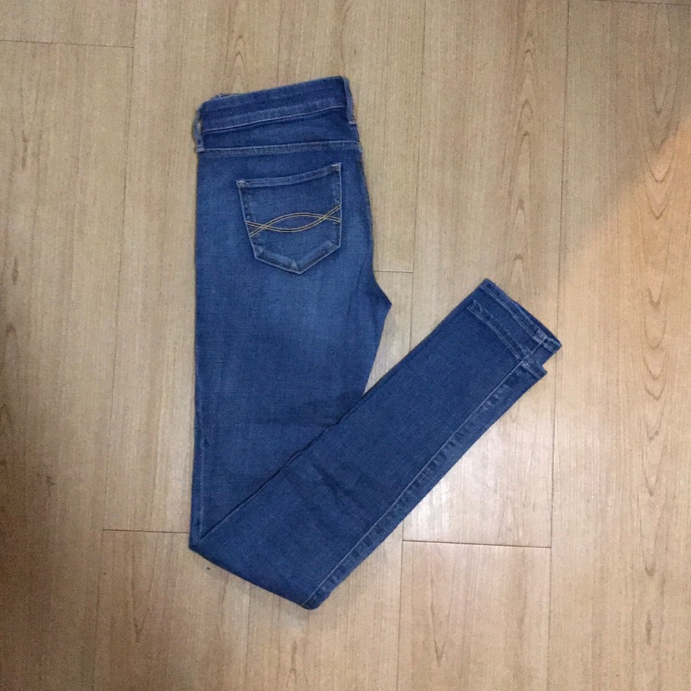 Abercrombie blue mid rise skinny jeans